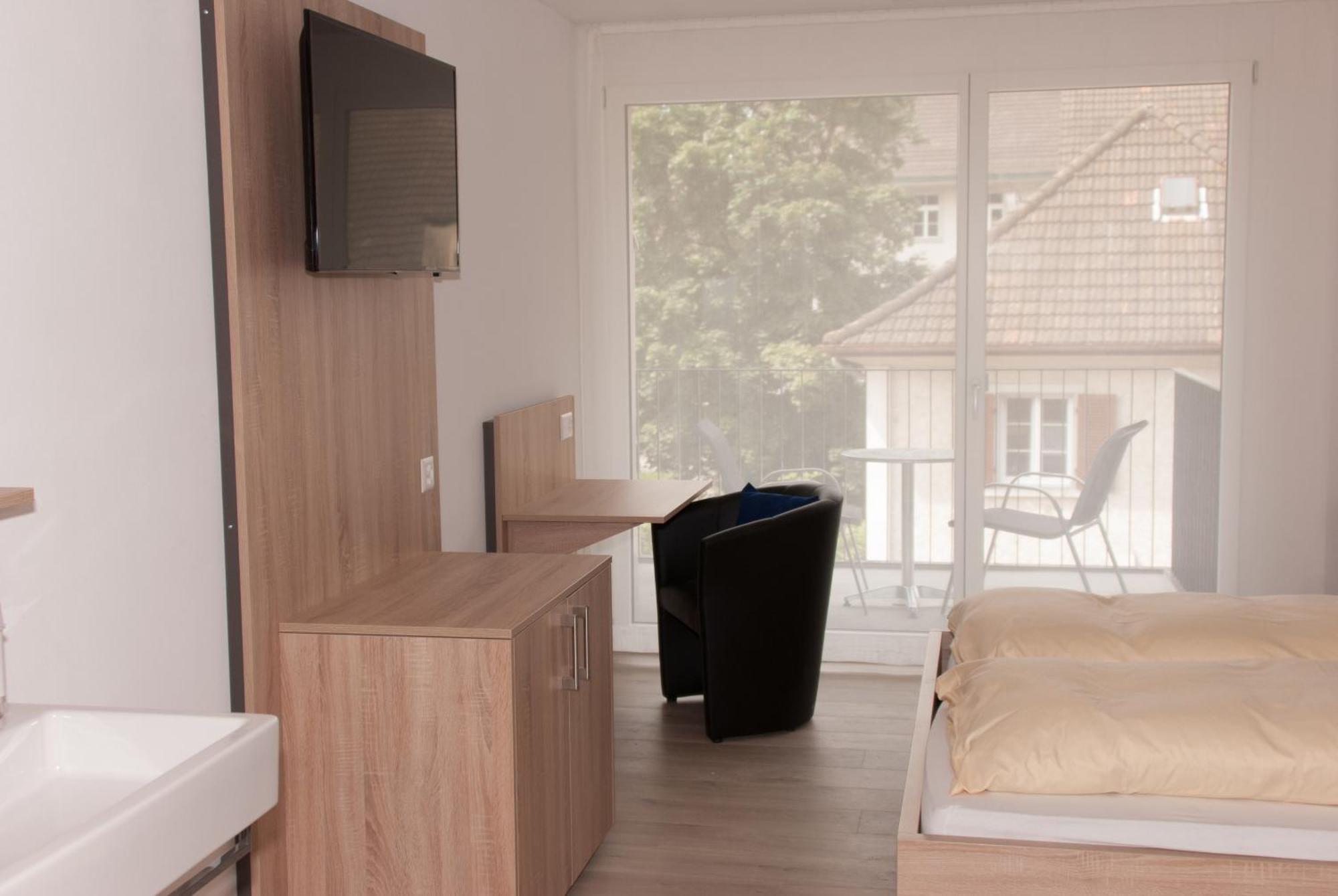 Hotel Traube Garni Kuttigen Phòng bức ảnh