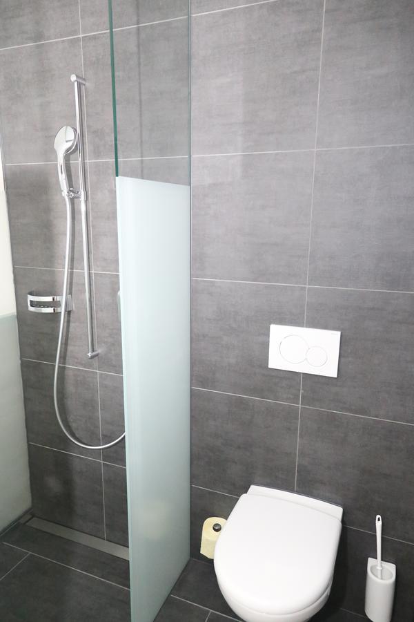 Hotel Traube Garni Kuttigen Ngoại thất bức ảnh