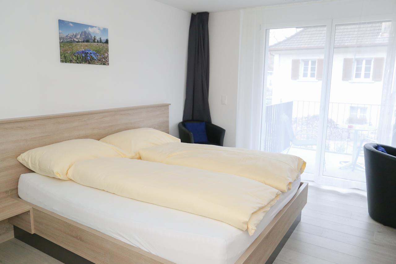 Hotel Traube Garni Kuttigen Ngoại thất bức ảnh