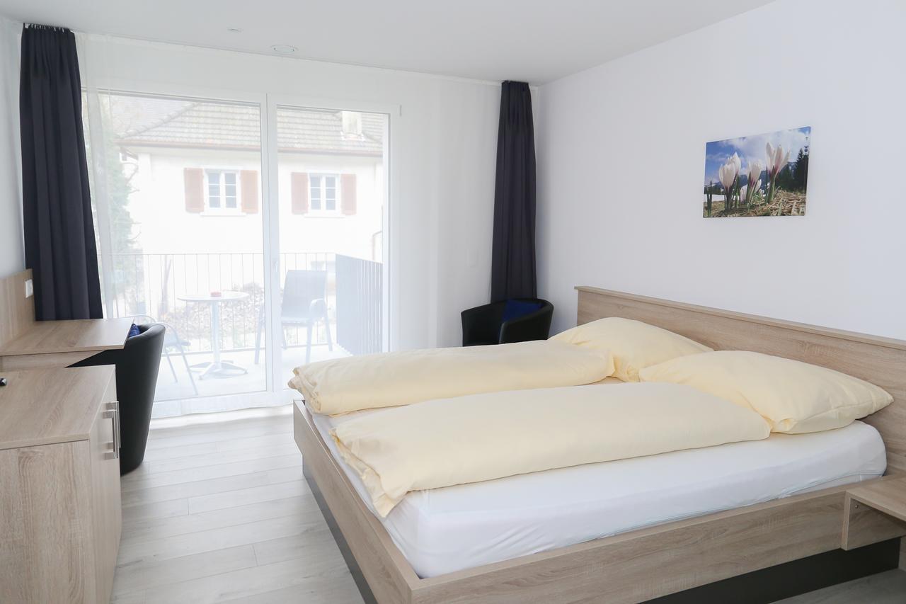 Hotel Traube Garni Kuttigen Ngoại thất bức ảnh